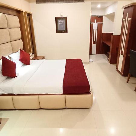 Hotel Excellency Bhubaneswar Exterior foto
